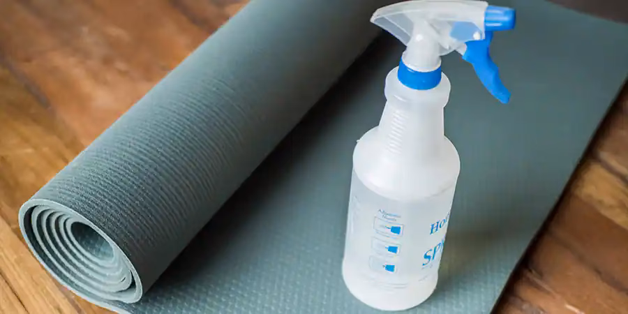 What liquid can you use to clean a yoga mat?