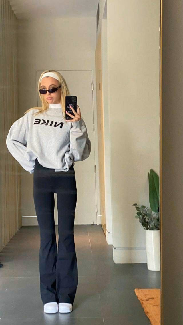 Do girls wear anything under yoga pants?