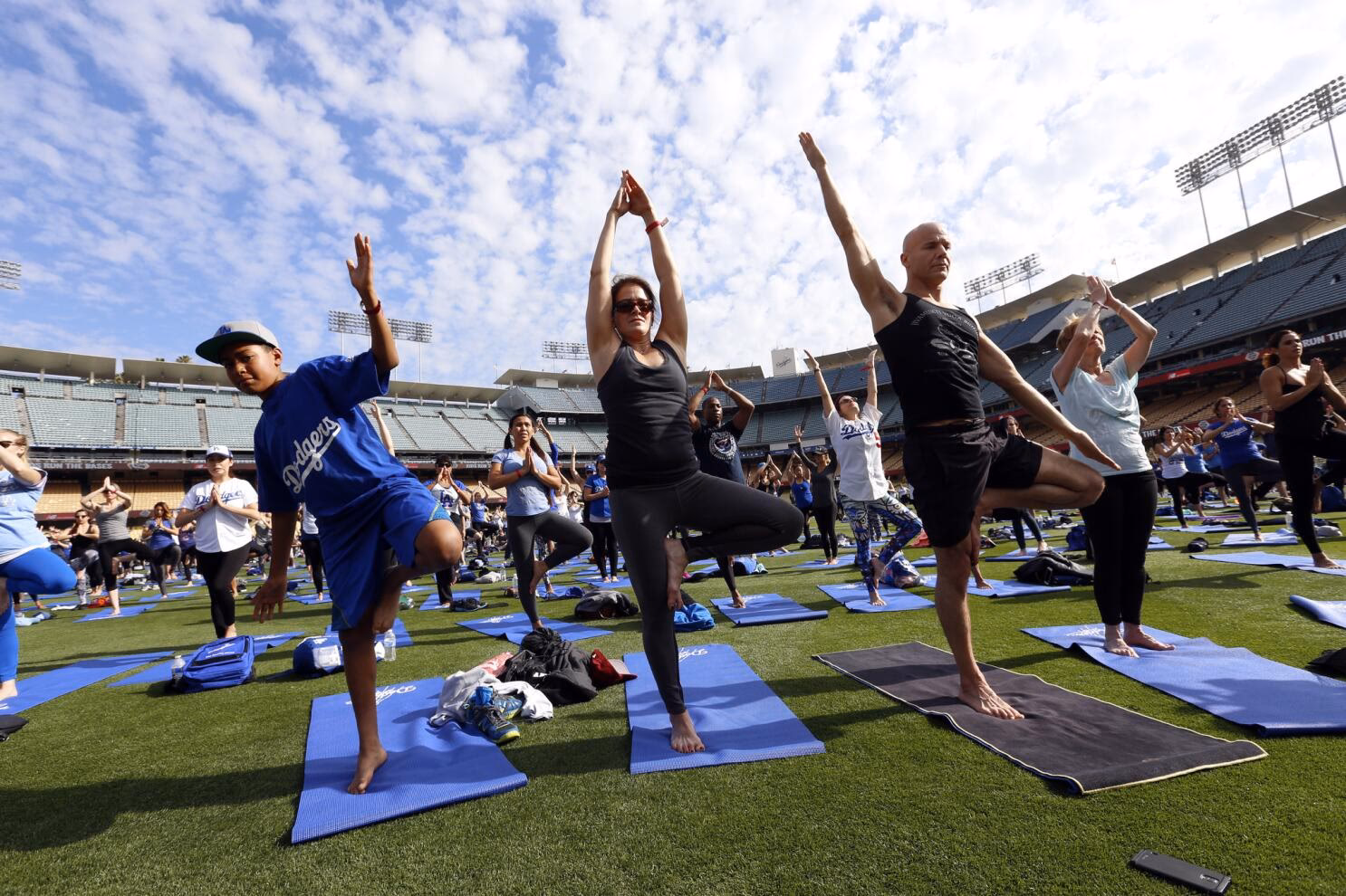 Who is the physical therapist for the Dodgers?