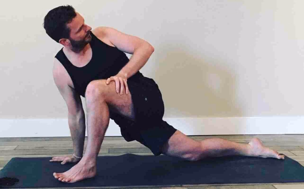 What is dragon vs Lizard pose yoga?