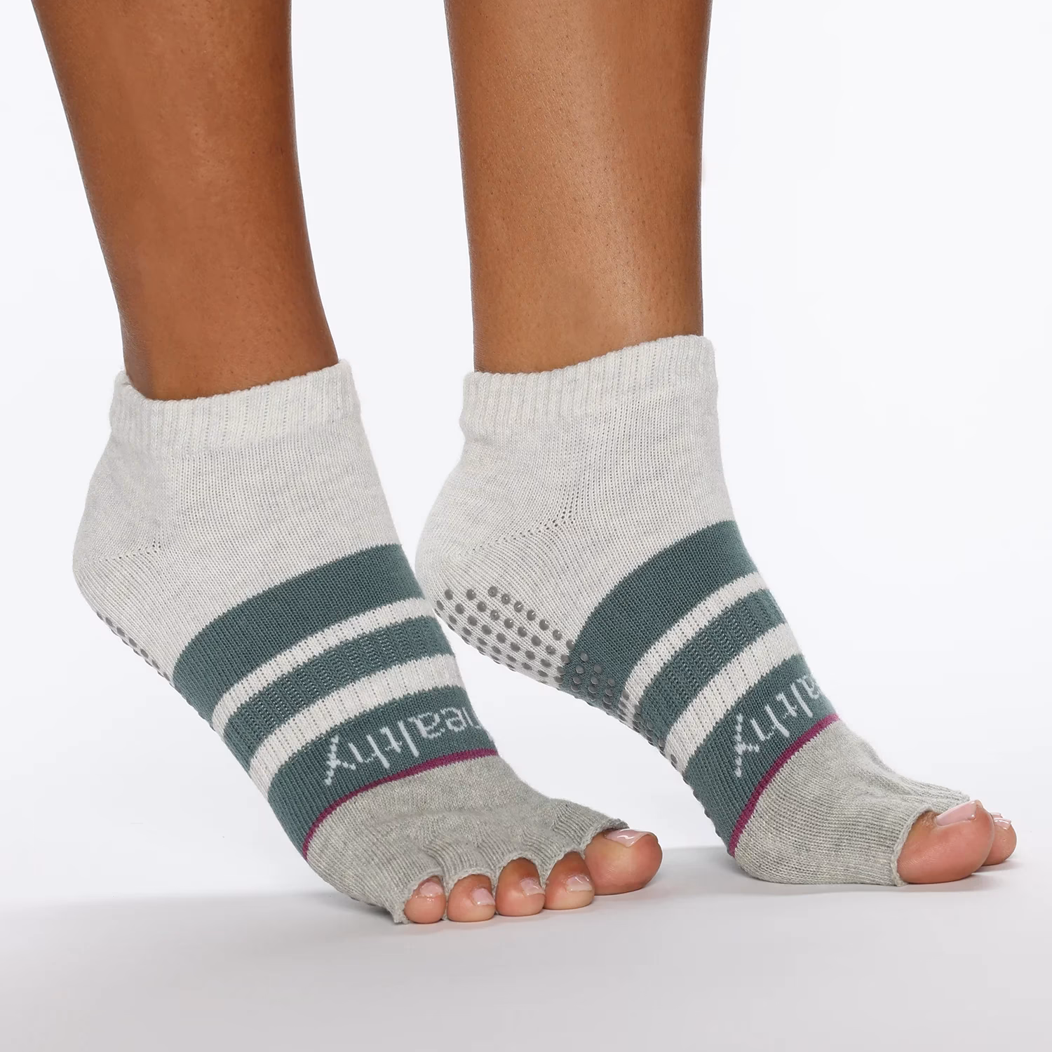 What is the point of split toe socks?
