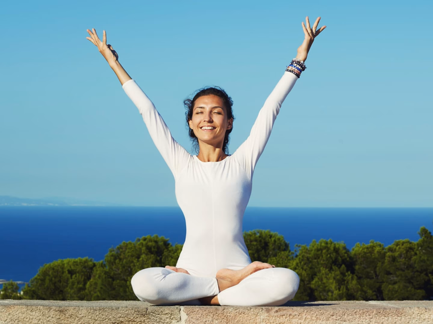 Where can I watch Happy yoga with Sarah Starr season 1?