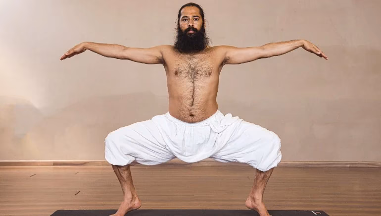 What is the difference between goddess pose and horse pose?