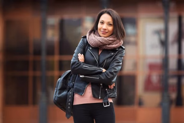 Should a leather jacket fit tight or loose?