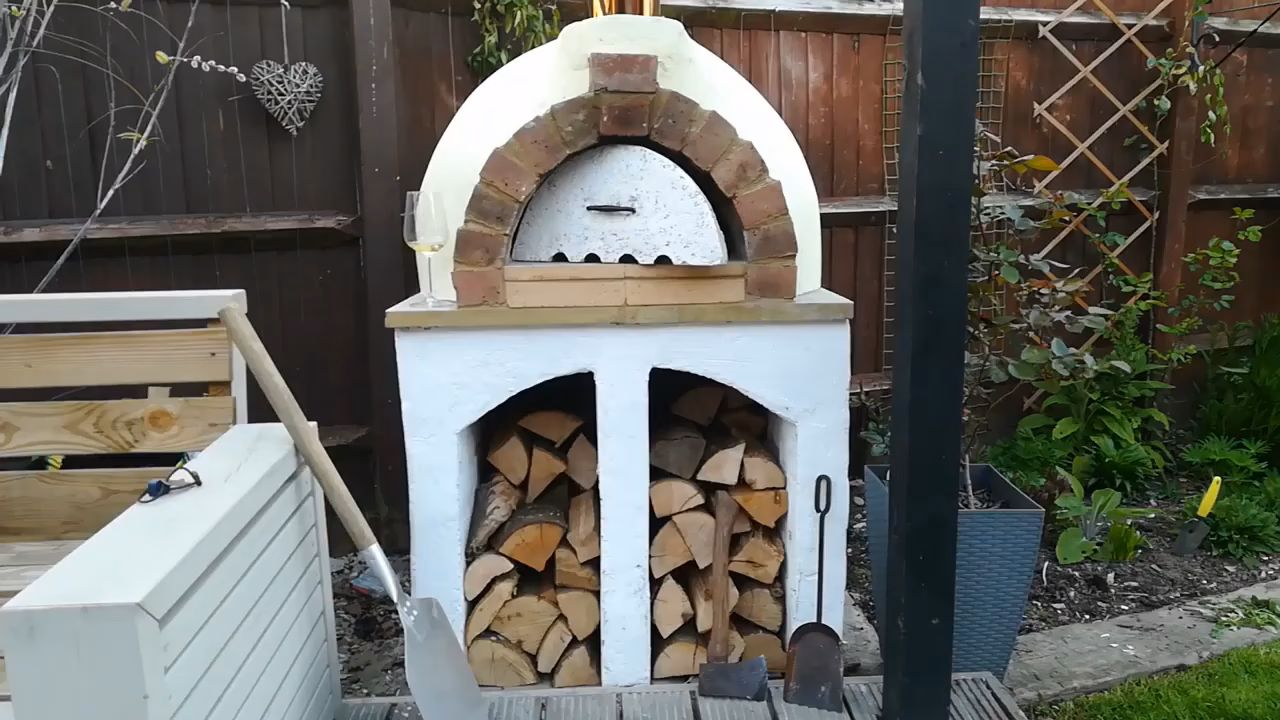 Why was the Blackstone pizza oven discontinued?