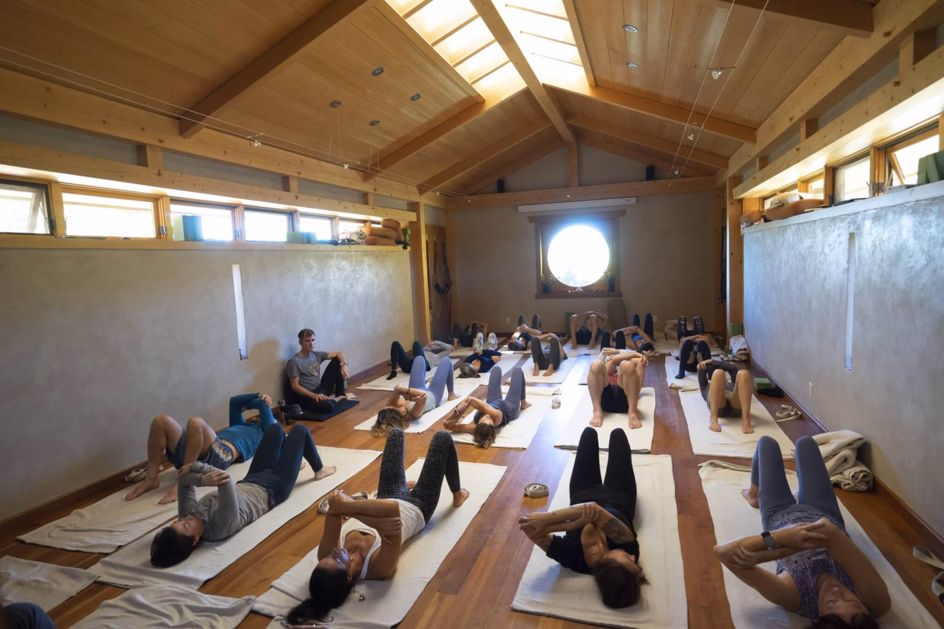 How to do prajñā yoga at home?