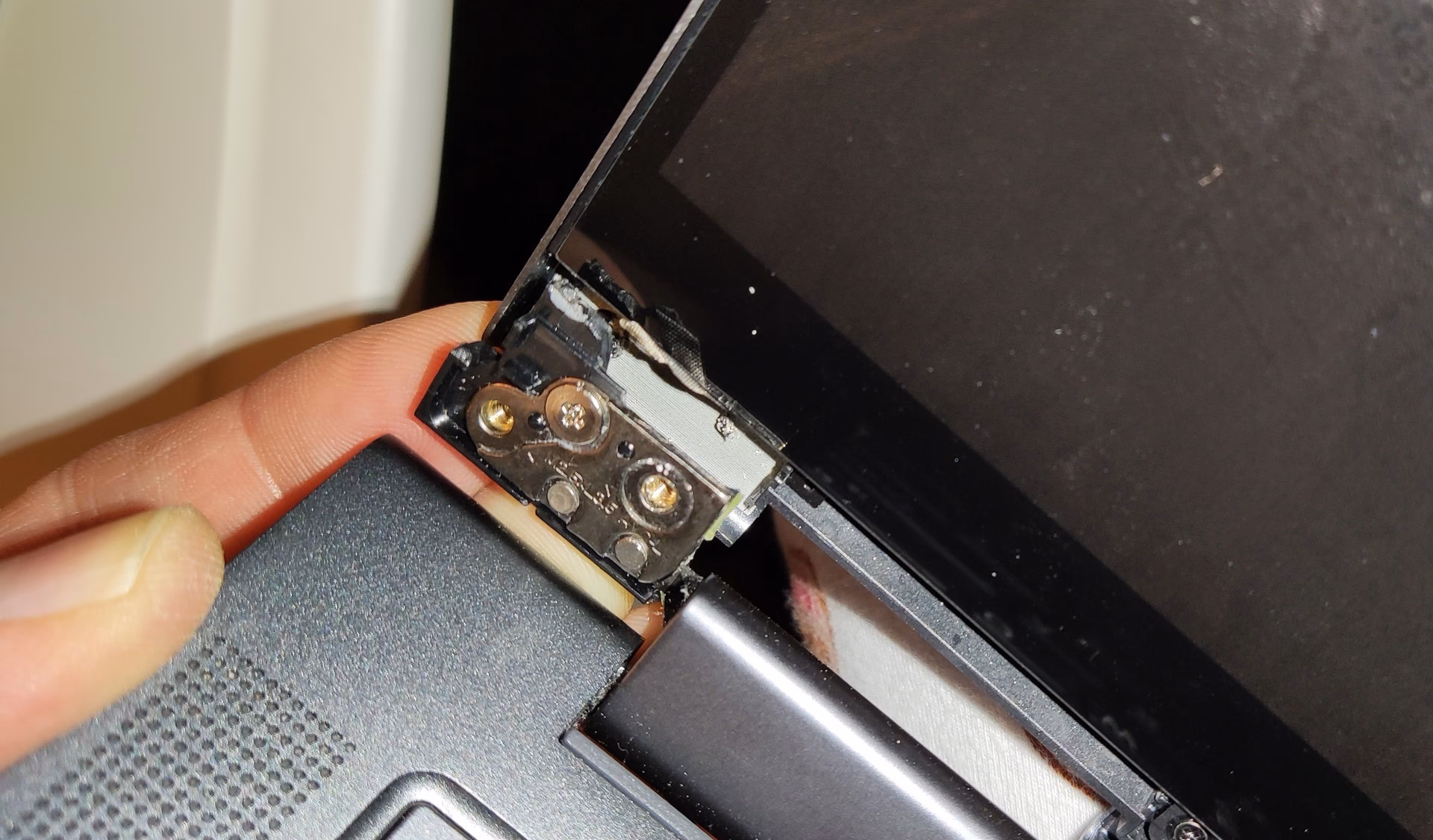 Can Lenovo laptops be repaired?