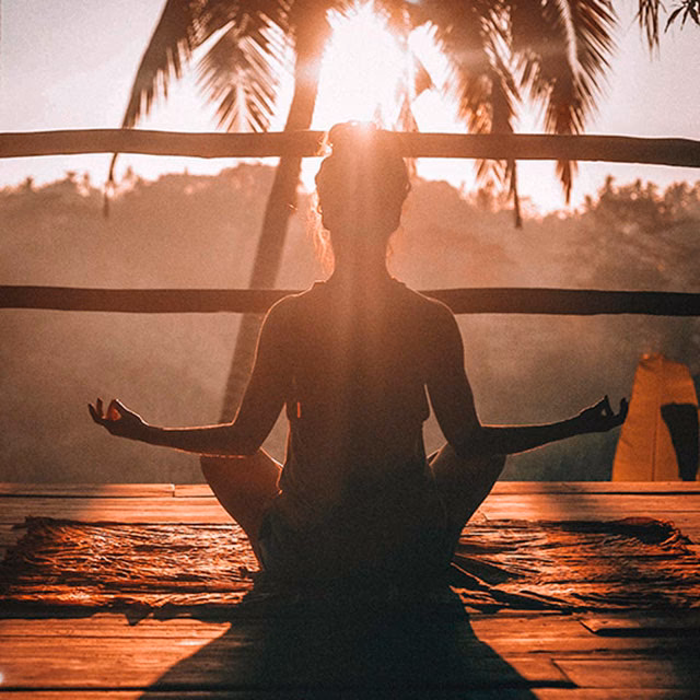 Is it better to do yoga before bed or after waking up?