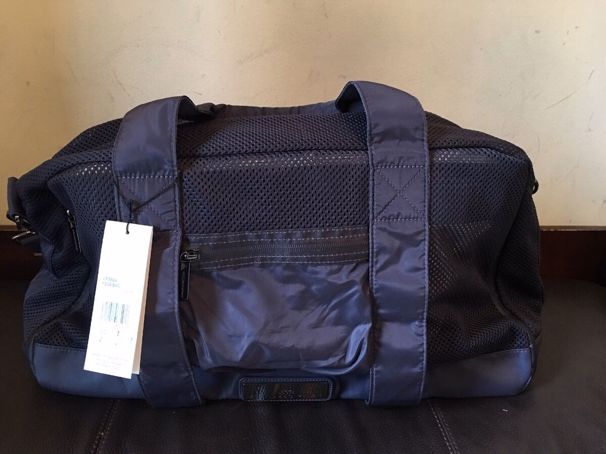 Can Stella McCartney bags get wet?