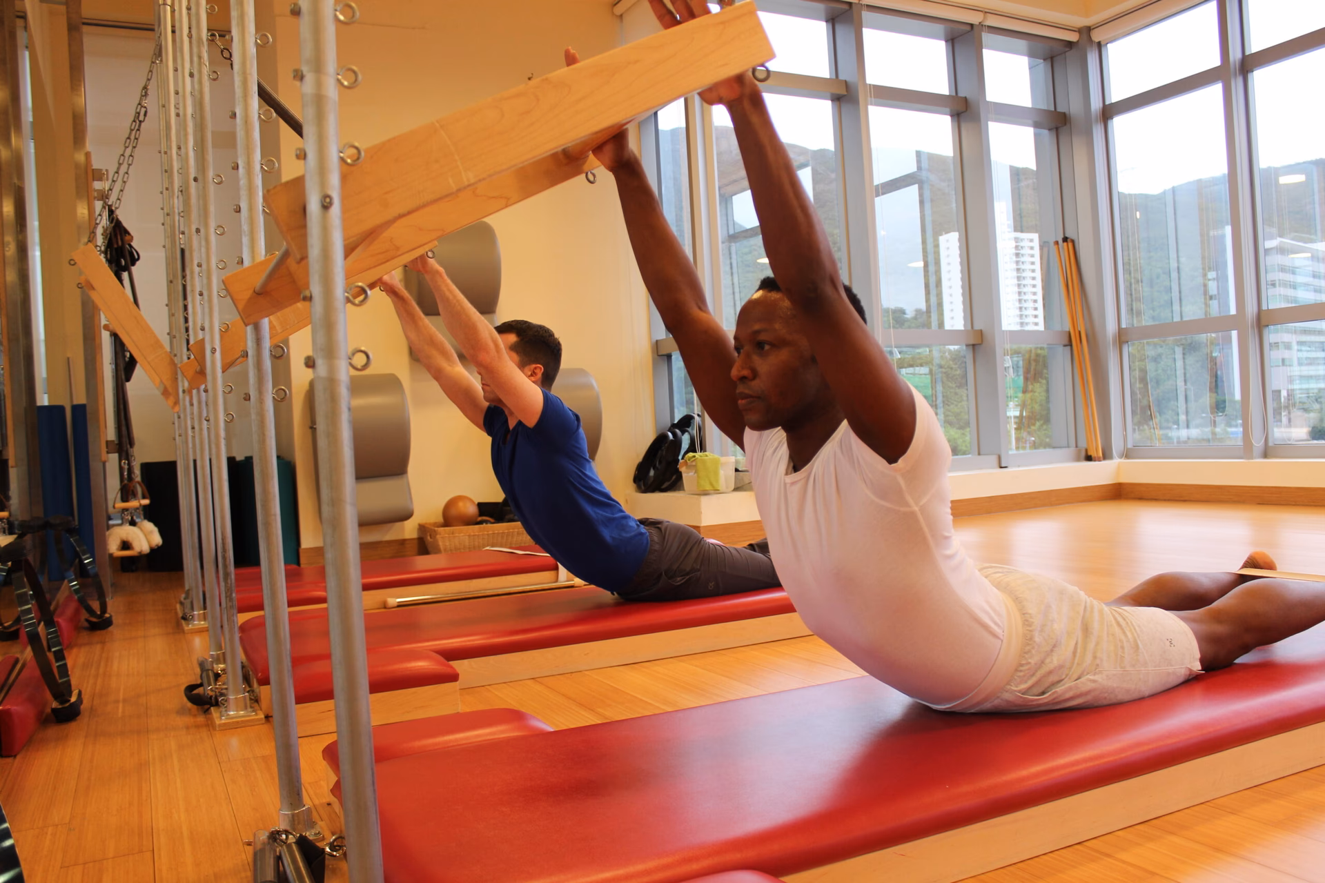 What is the difference between lagree and traditional Pilates?