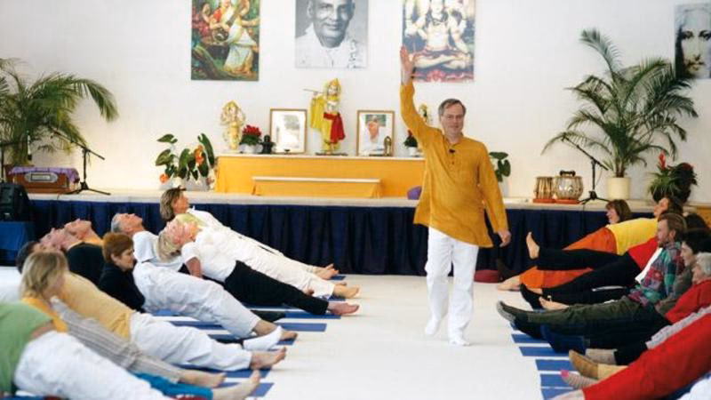Wer hat gegen Yoga Vidya geklagt?