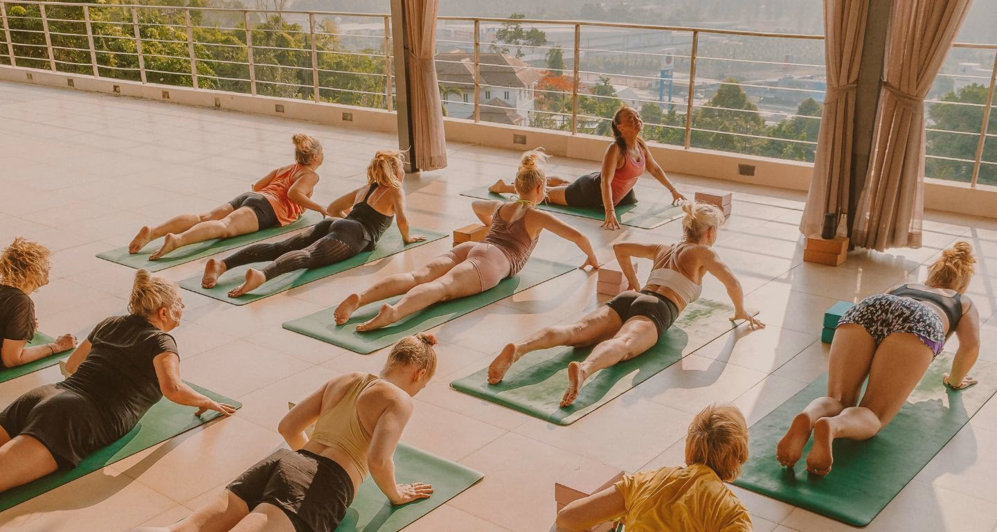 Who owns the Anantara Hotel Phuket?