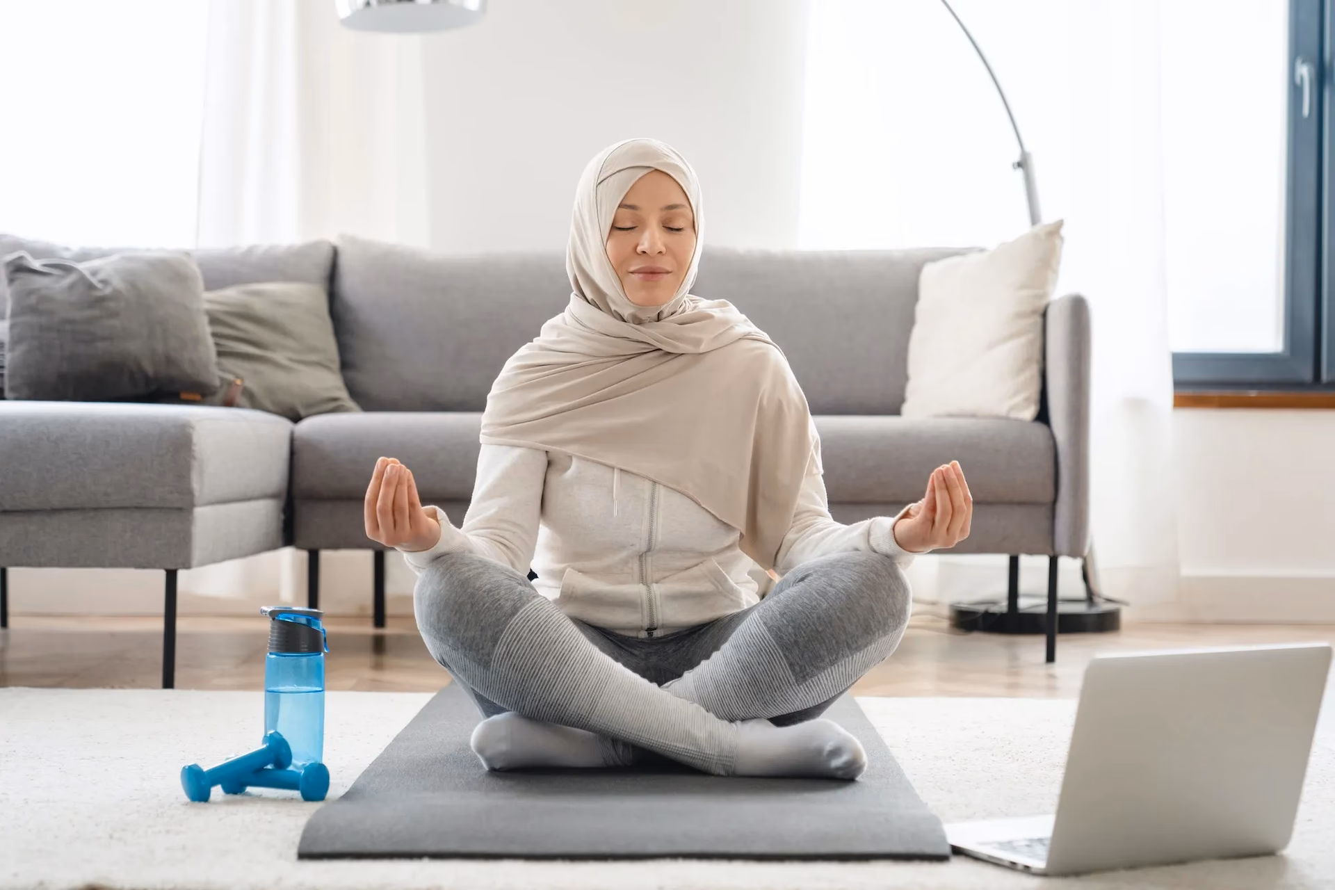 Can Muslims pray on a yoga mat?