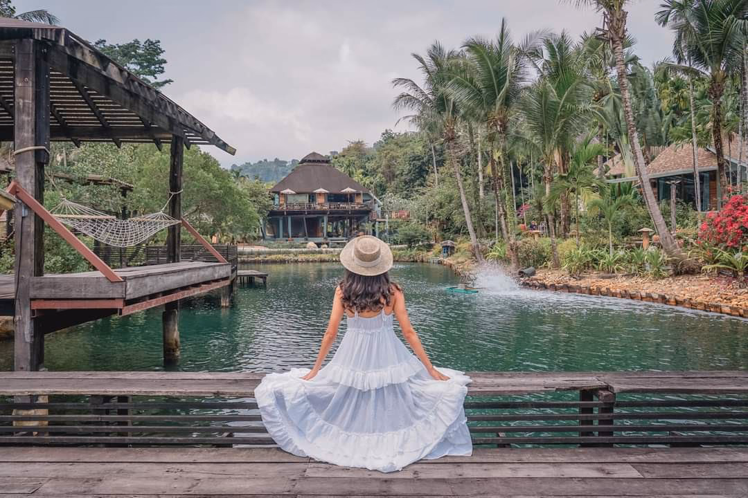 What is Koh Chang popular for?