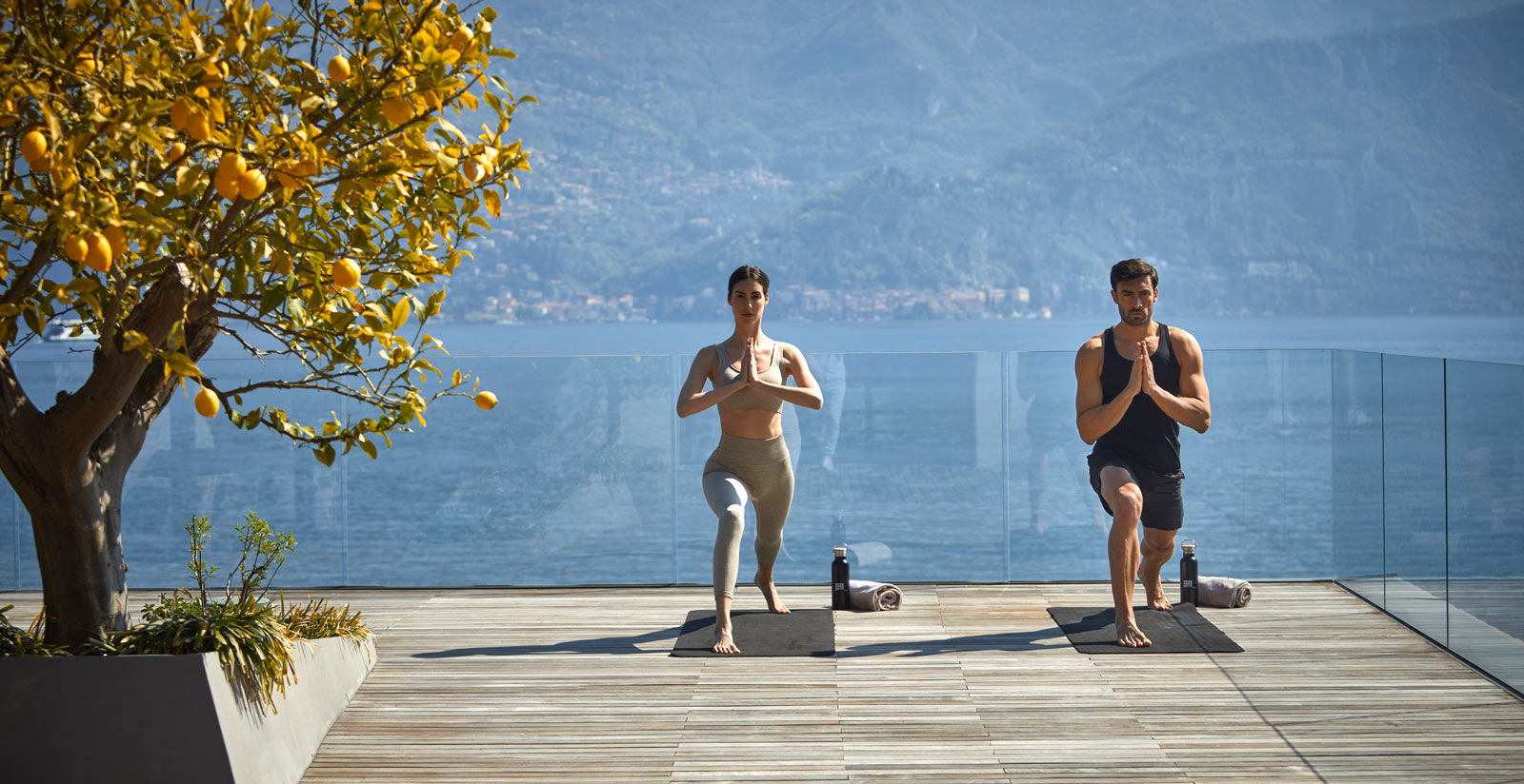 What is the dress code in Lake Como?