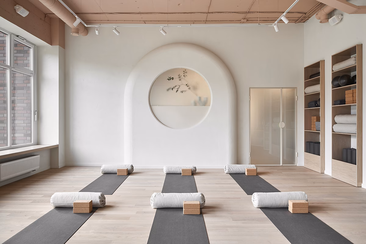 How much to charge for a 30 minute yoga class?