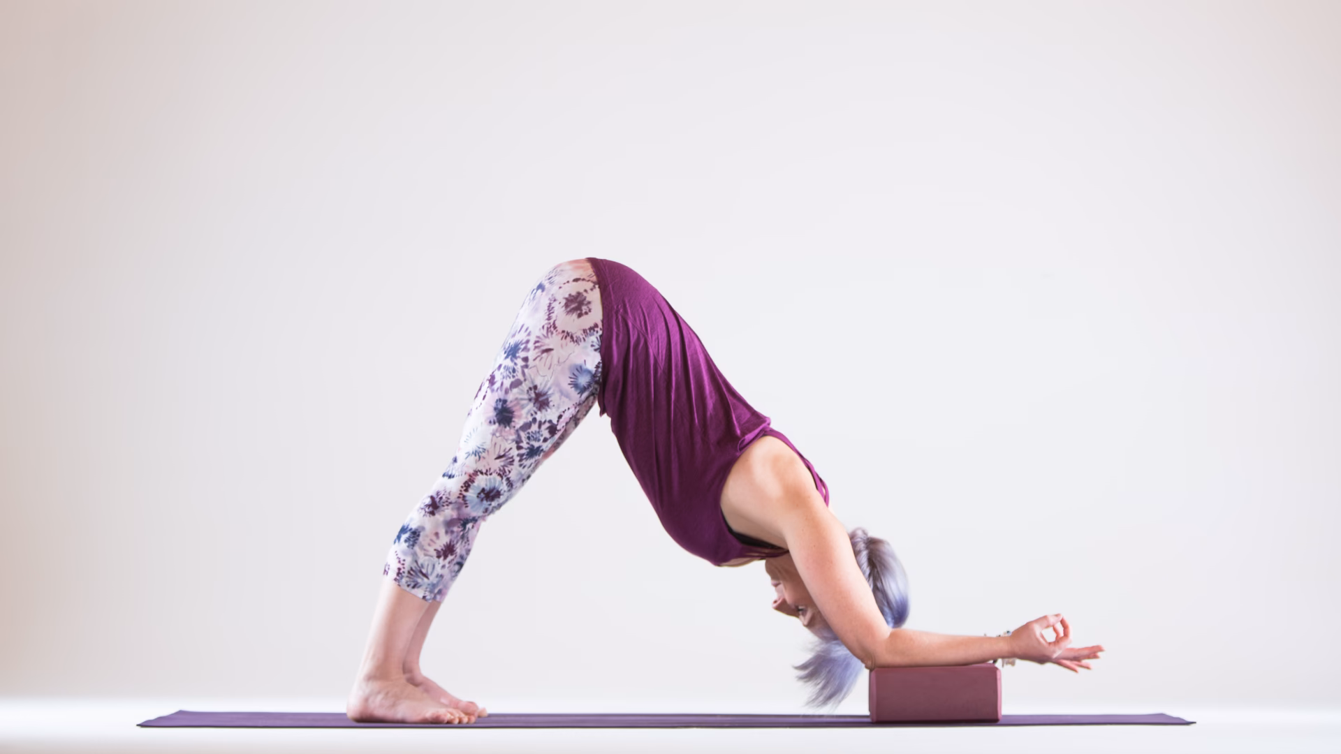 How long does it take for a strained wrist to heal?